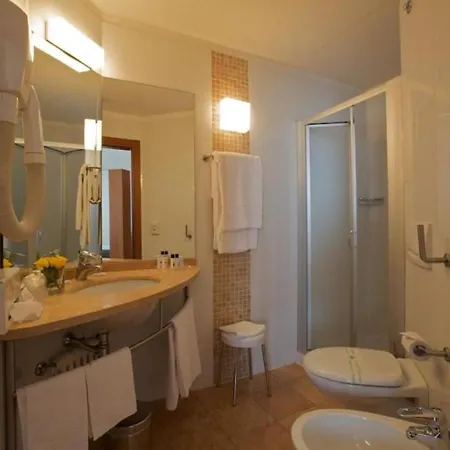 Fiera 4*